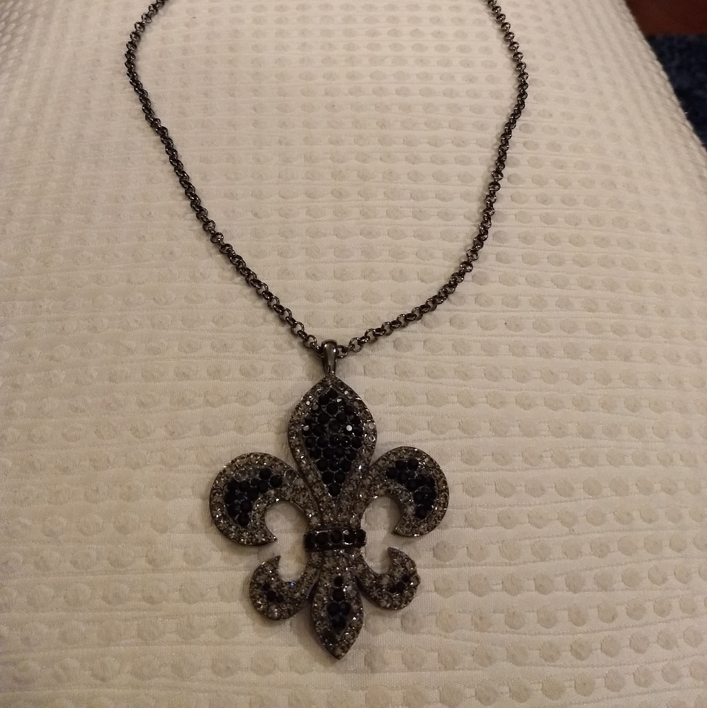 Beautiful Black Rhinestone Necklace